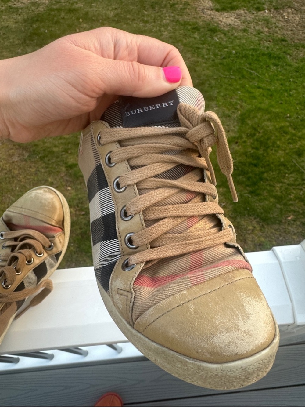 Burberry Vintage House Check Pattern Sneakers - Picture 14 of 16